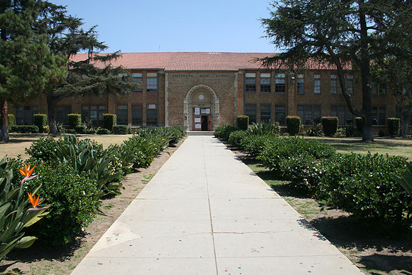 002 Uni HIgh