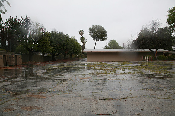 PARKING LOT Platt Ele School Woodland Hills00053