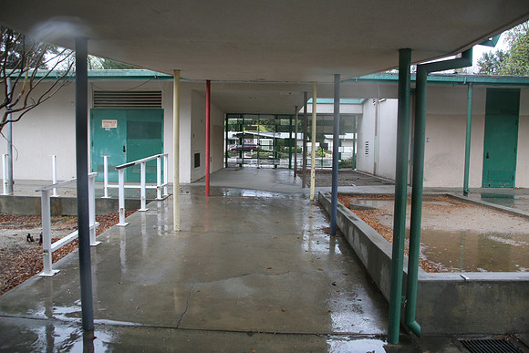 PARKING LOT Platt Ele School Woodland Hills00090