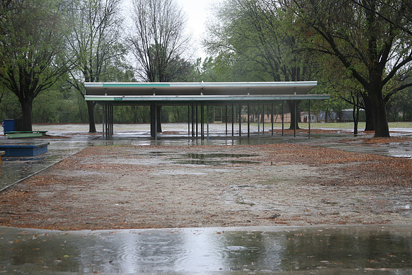 PARKING LOT Platt Ele School Woodland Hills00092