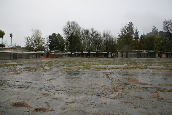 PARKING LOT Platt Ele School Woodland Hills00055