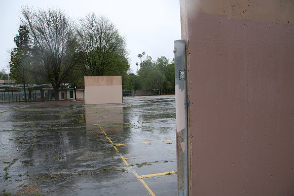 PARKING LOT Platt Ele School Woodland Hills00041