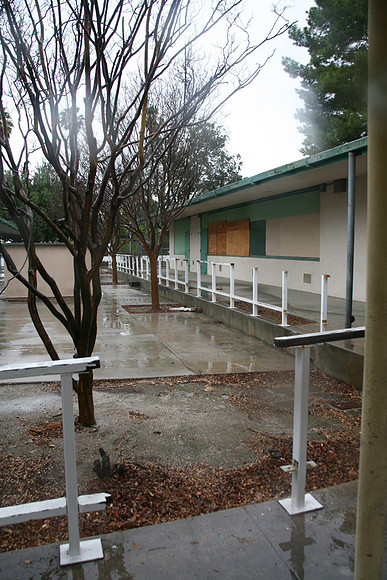 PARKING LOT Platt Ele School Woodland Hills00094