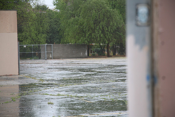 PARKING LOT Platt Ele School Woodland Hills00043