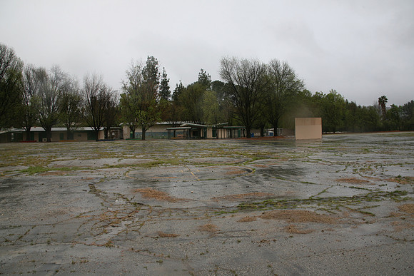 PARKING LOT Platt Ele School Woodland Hills00056