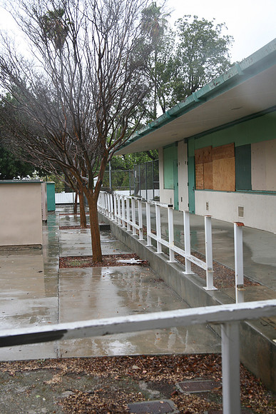 PARKING LOT Platt Ele School Woodland Hills00095