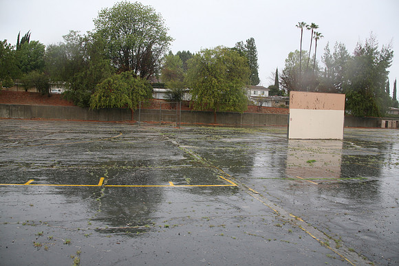 PARKING LOT Platt Ele School Woodland Hills00025