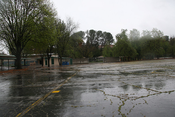 PARKING LOT Platt Ele School Woodland Hills00020
