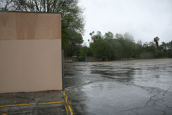 PARKING LOT Platt Ele School Woodland Hills00029