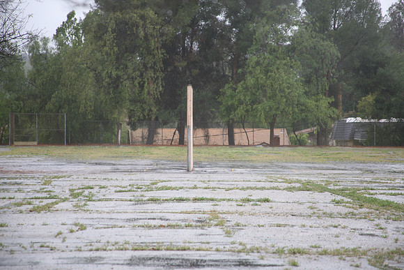 PARKING LOT Platt Ele School Woodland Hills00070