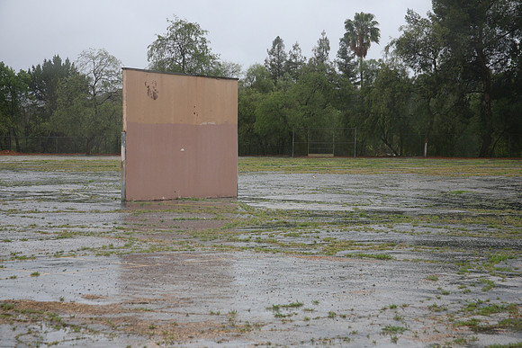 PARKING LOT Platt Ele School Woodland Hills00061