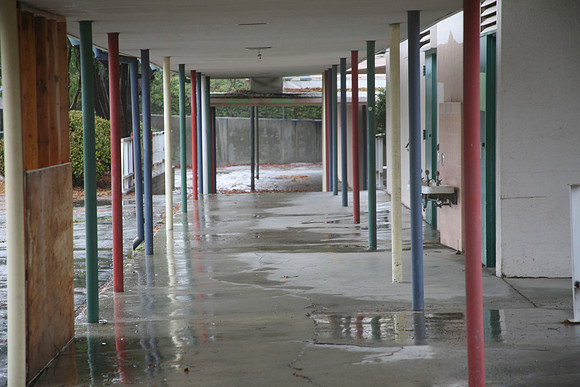 PARKING LOT Platt Ele School Woodland Hills00088