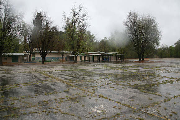 PARKING LOT Platt Ele School Woodland Hills00063