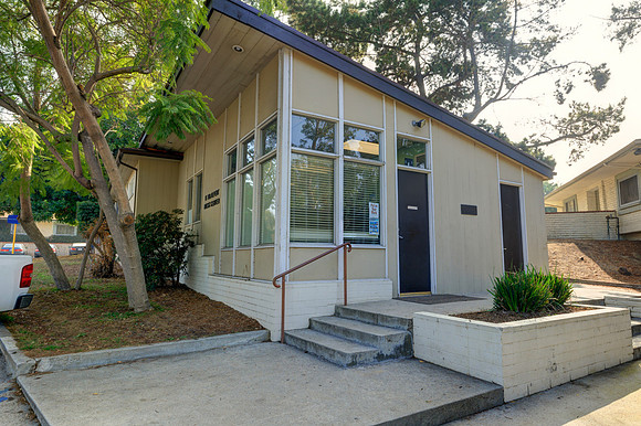 UNIVERSAL-C122-LA-9